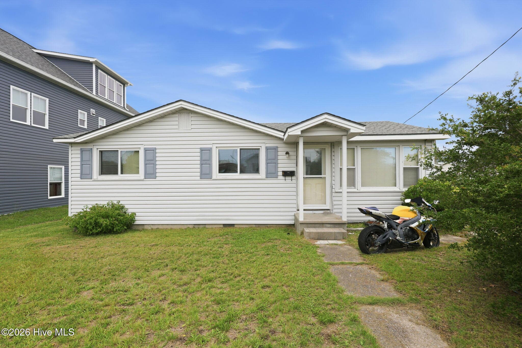Exterior of 1106 Avery Street, Morehead City, NC 28557