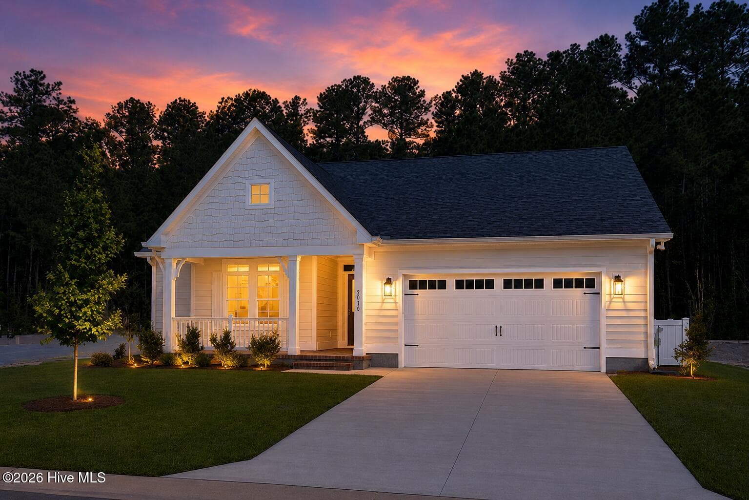Front of 2014 Brighton Drive, New Bern, NC 28562