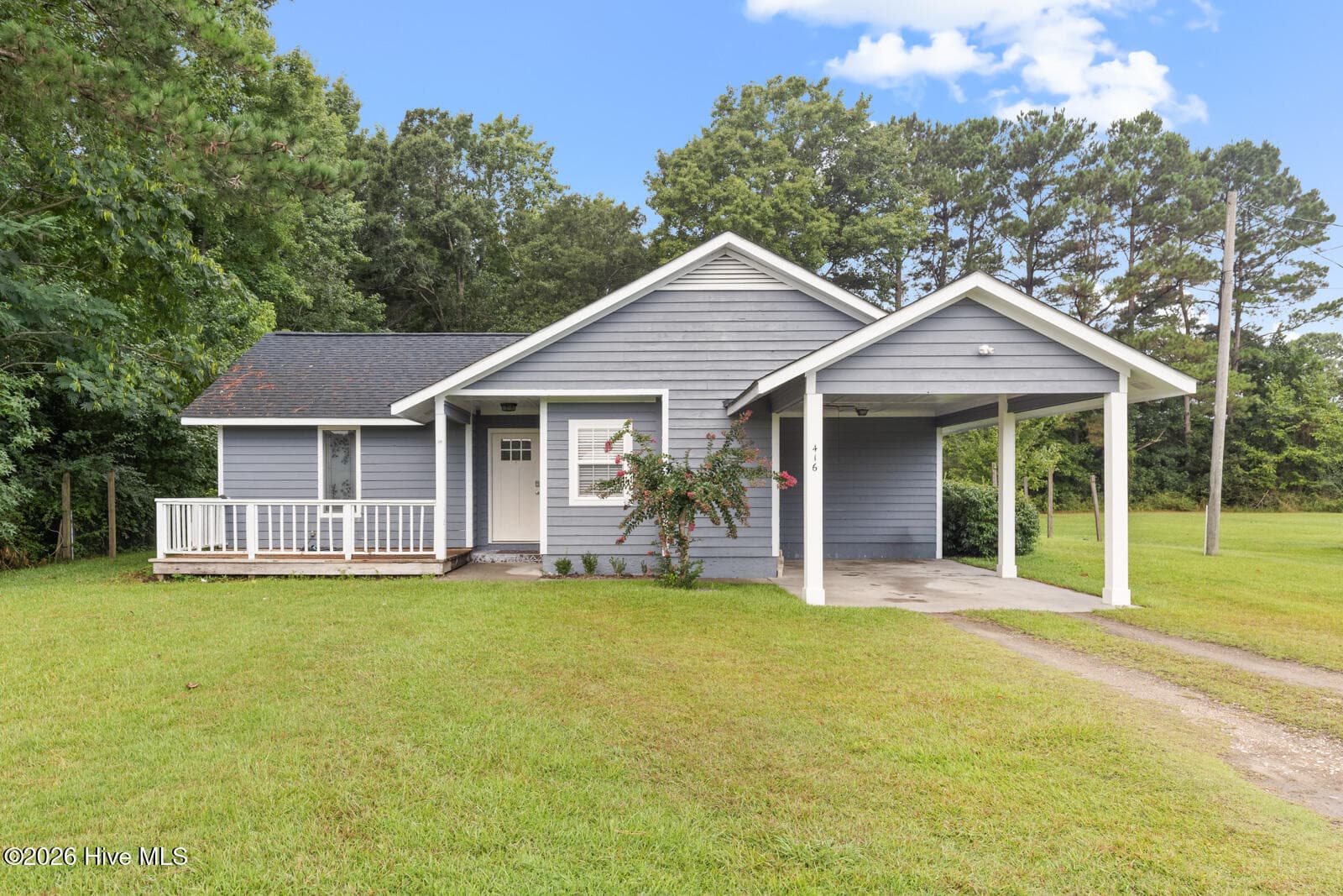 Front of 416 W Willis Landing Road, Hubert, NC 28539