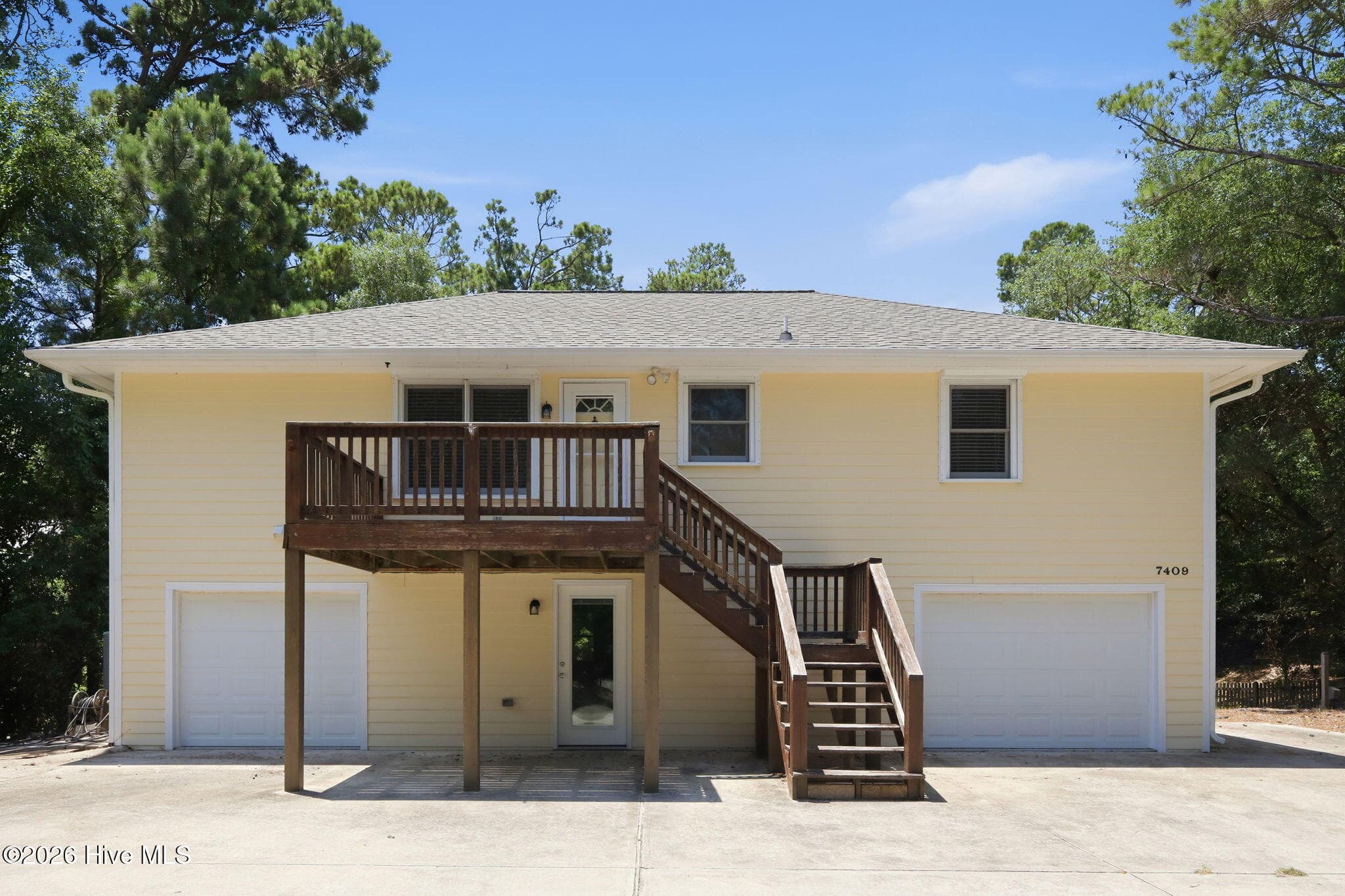 Front of 7409 Coral Court, Emerald Isle, NC 28594