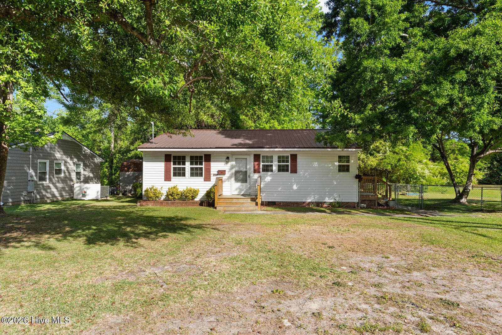 Front of 209 Dewitt Street, Jacksonville, NC 28540