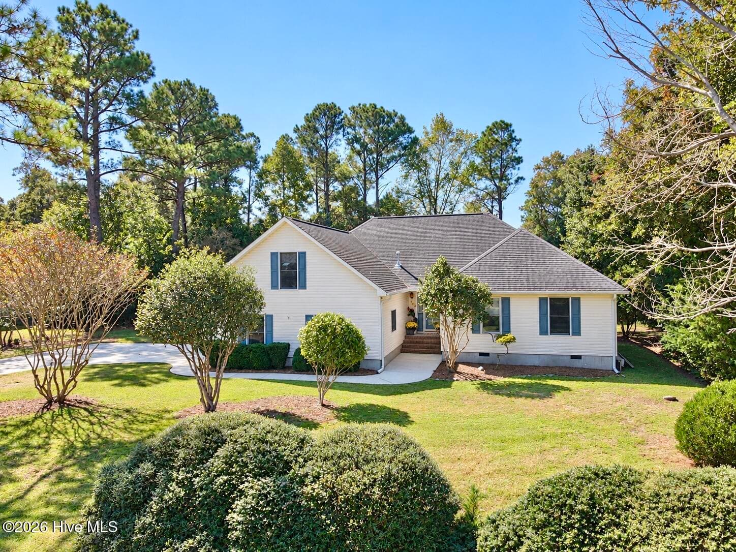 Exterior of 305 Shearwater Drive