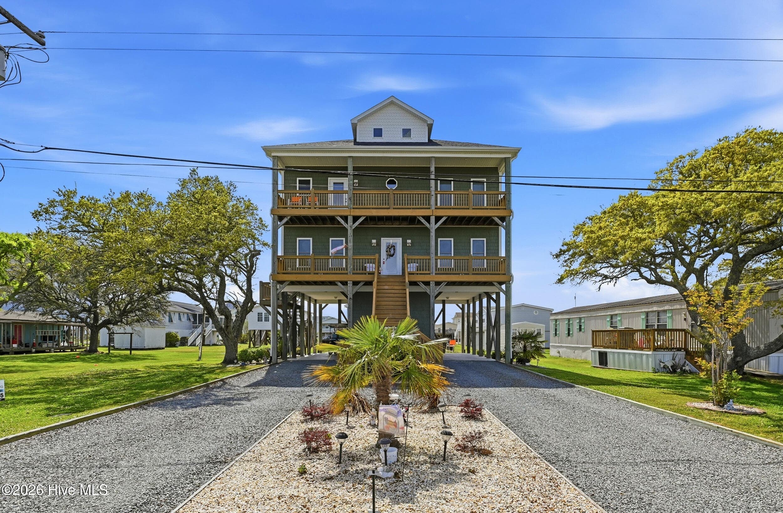 Exterior of 9021 W 9th Street, Surf City, NC 28445