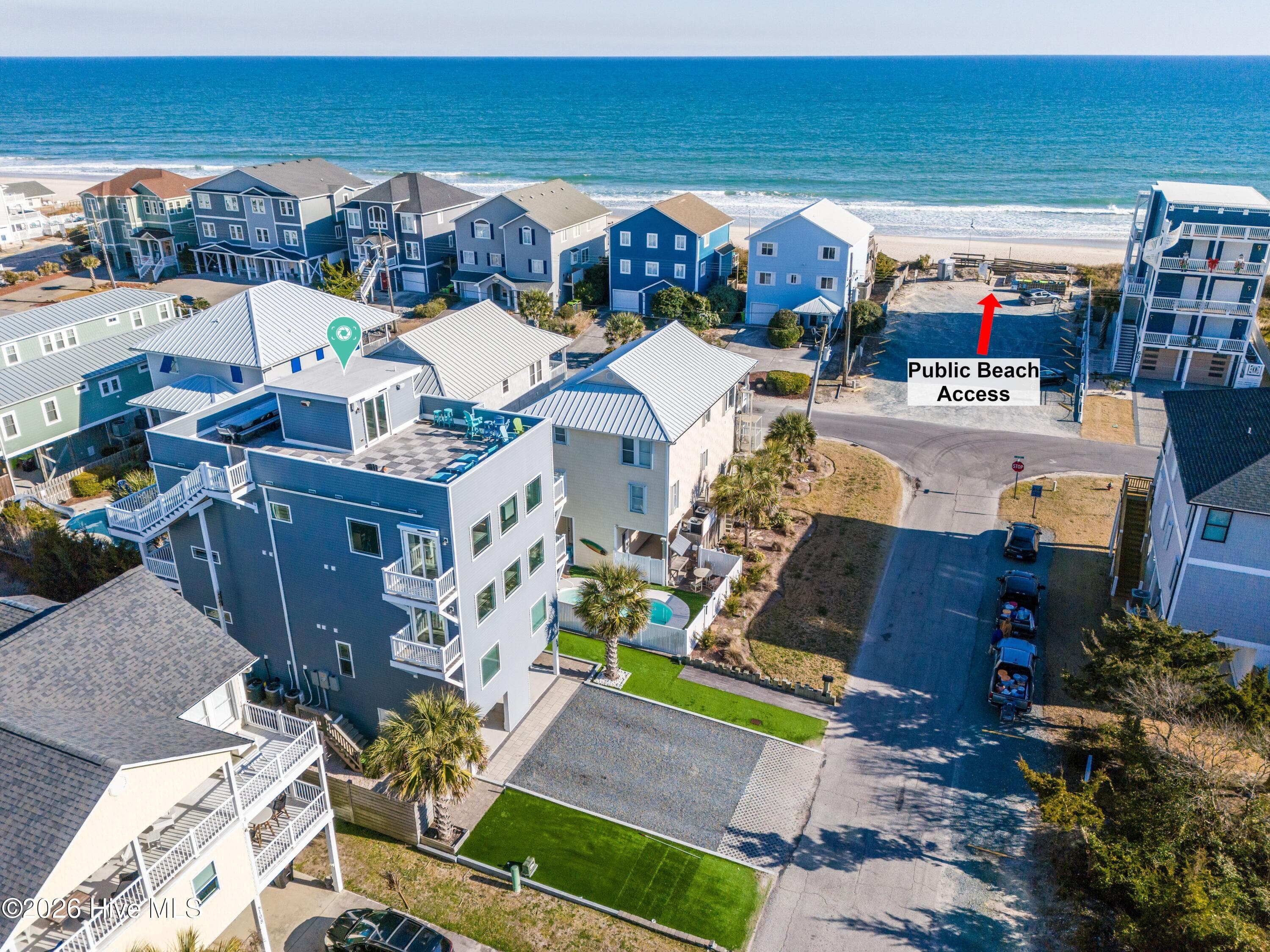 Exterior of 106 Charlotte Avenue, Surf City, NC 28445
