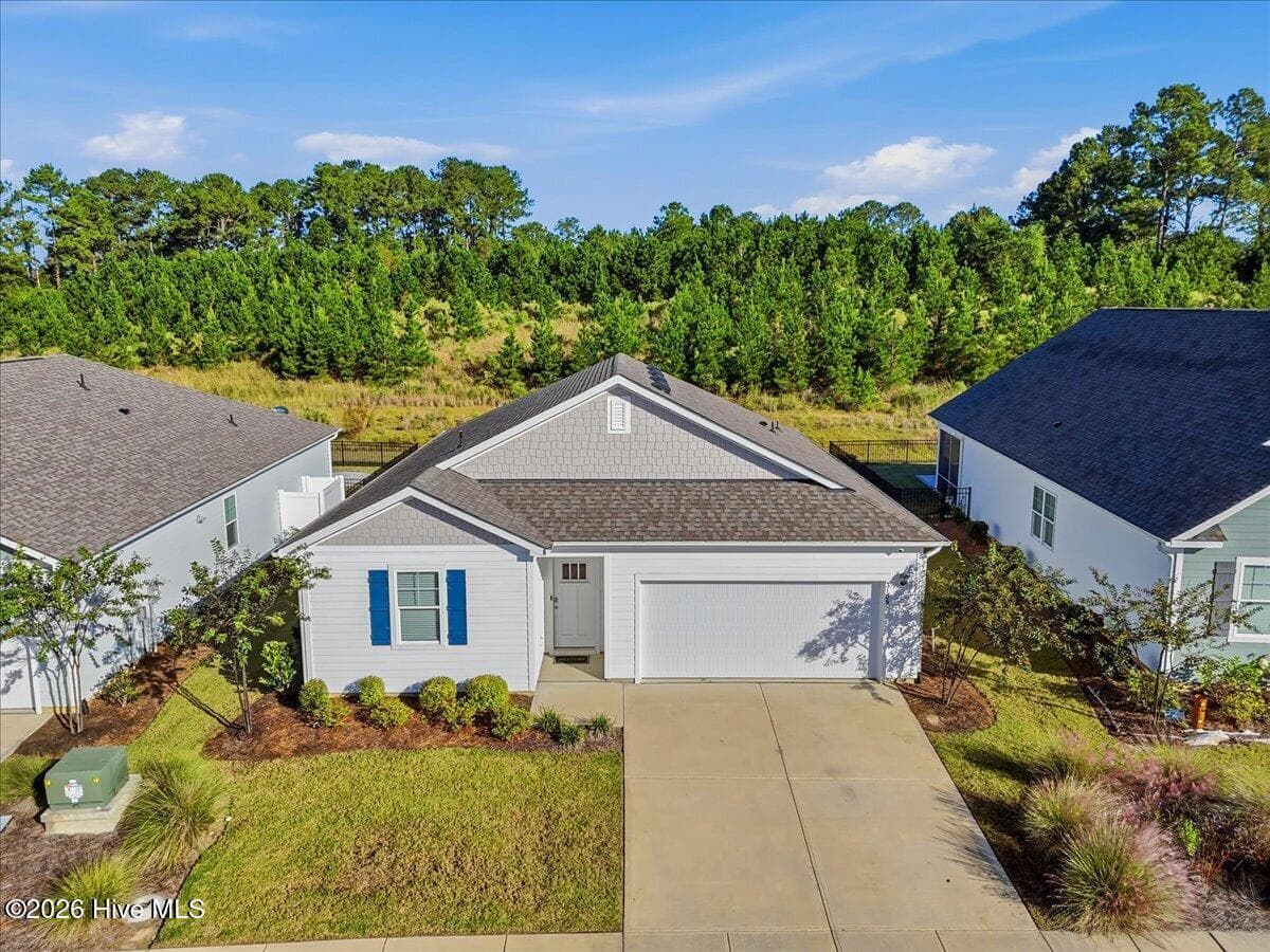 Exterior of 3109 Lochgreen Circle