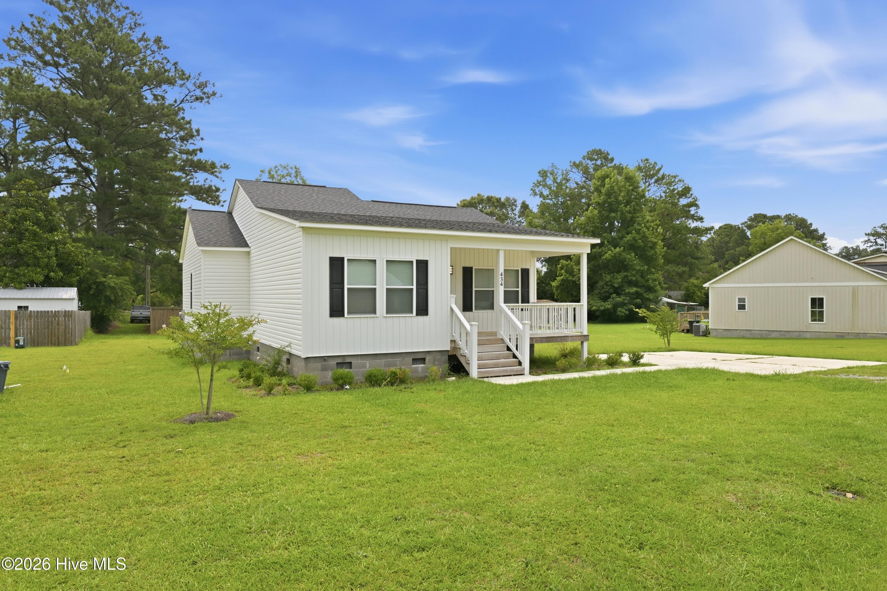 Front of 434 Fowle Street, Vanceboro, NC 28586