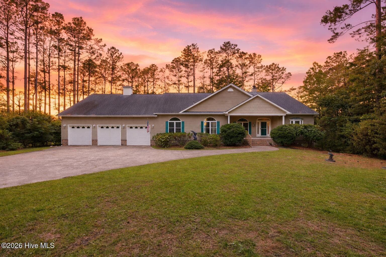 Front of 308 Vicksburg Court, Havelock, NC 28532