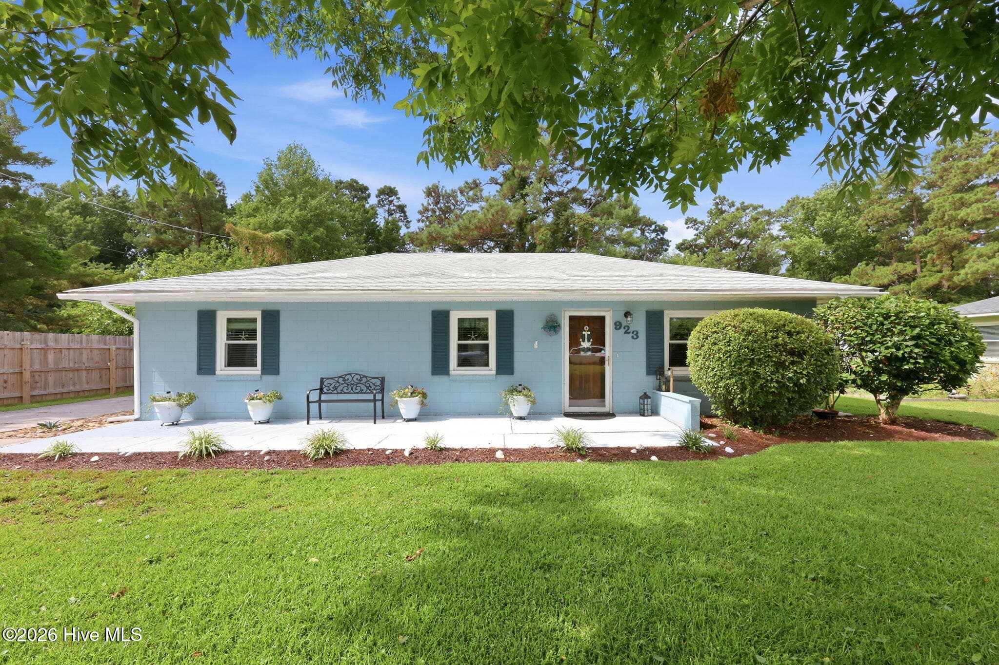 Exterior of 923 N Yaupon Terrace, Morehead City, NC 28557