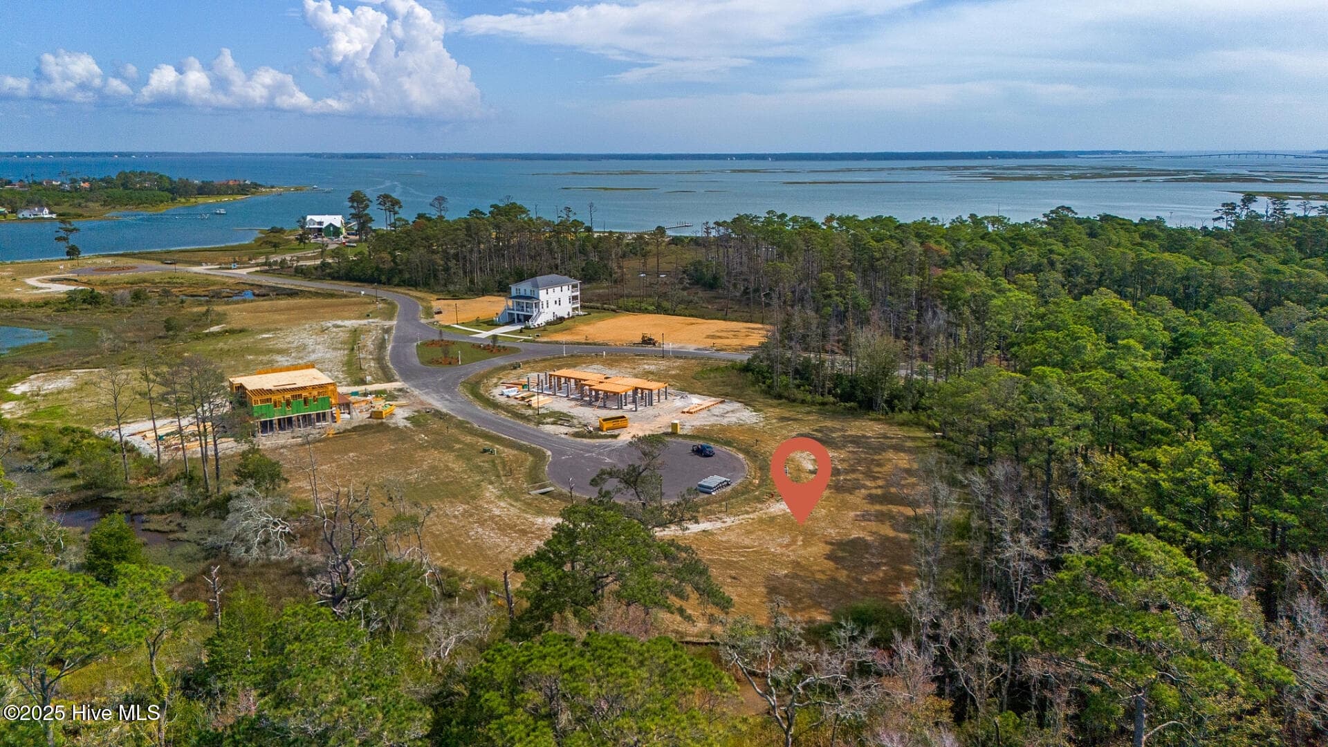 Front of 509 Swan Court, Beaufort, NC 28516