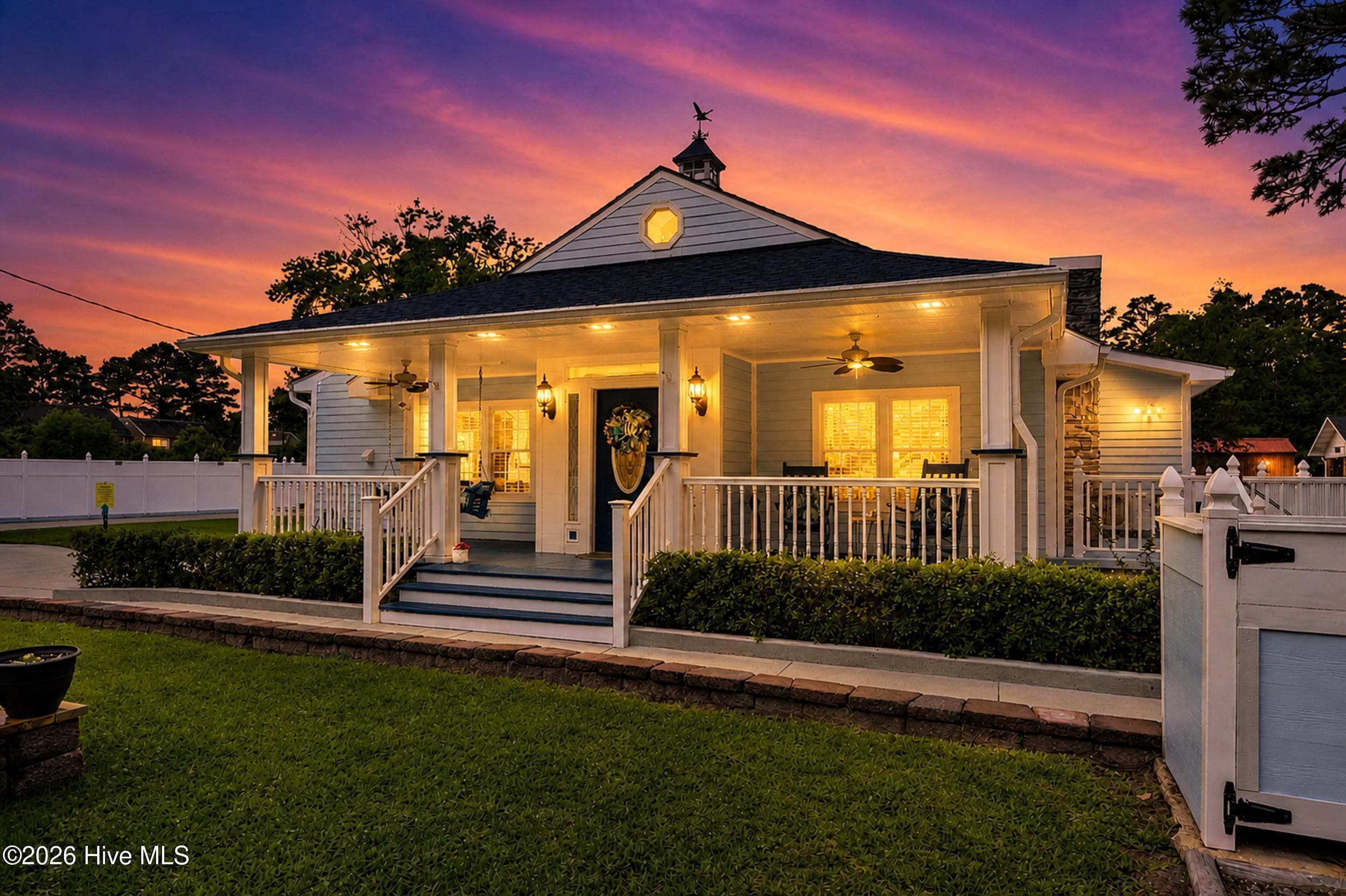 Exterior of 1988 W Lake Shore Drive, Wilmington, NC 28401