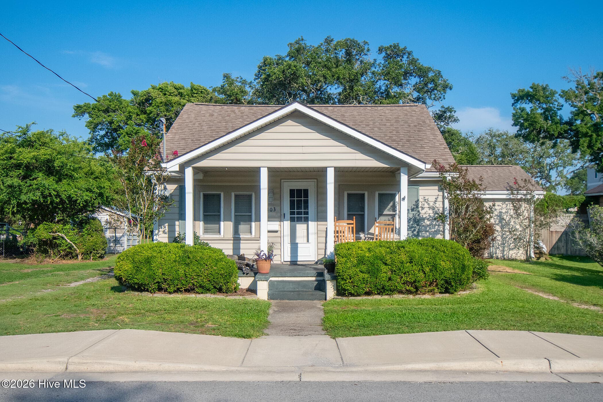Front of 103 Carteret Avenue, Beaufort, NC 28516