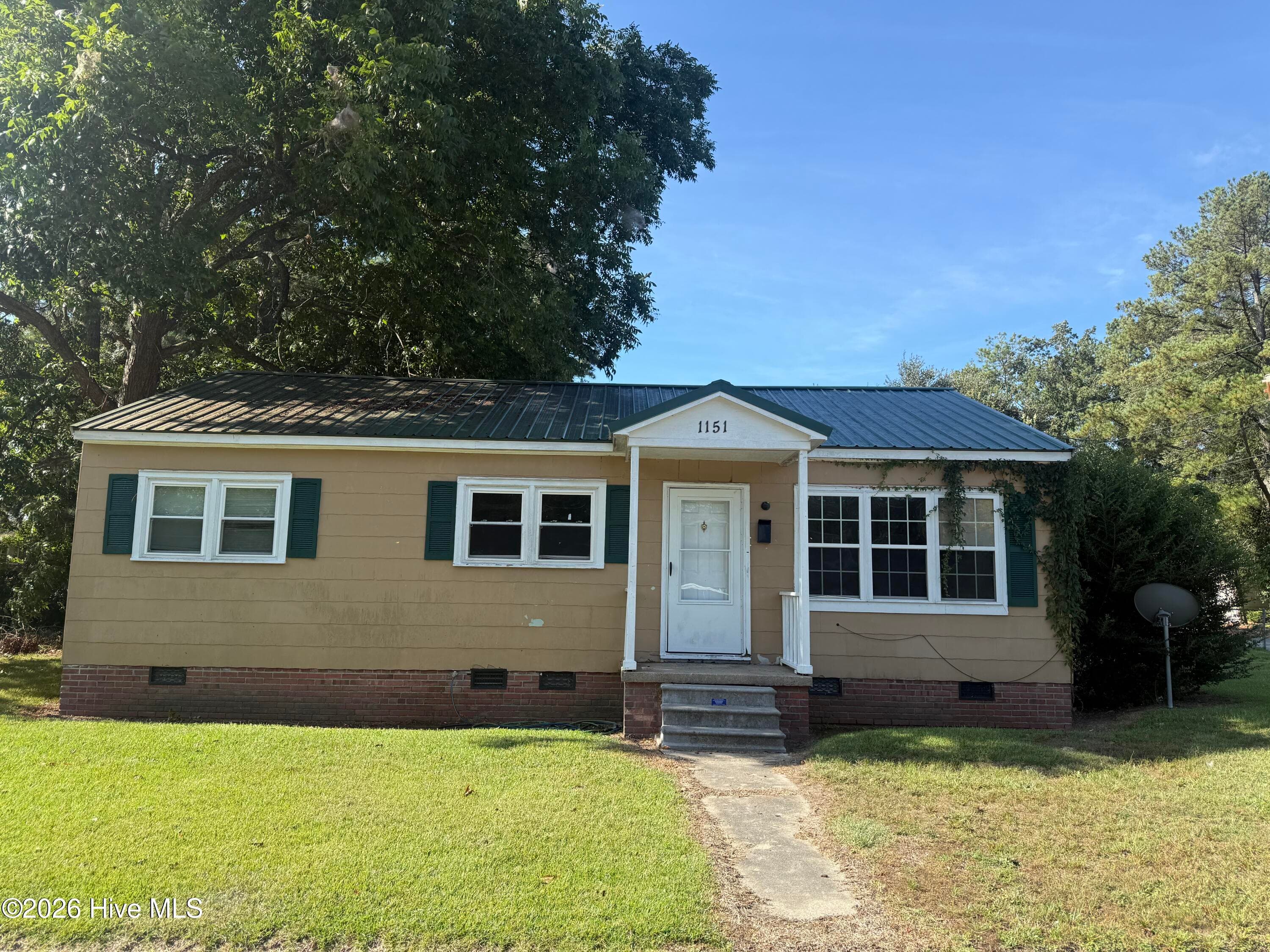 Front of 1151 E Gordon Street, Kinston, NC 28501
