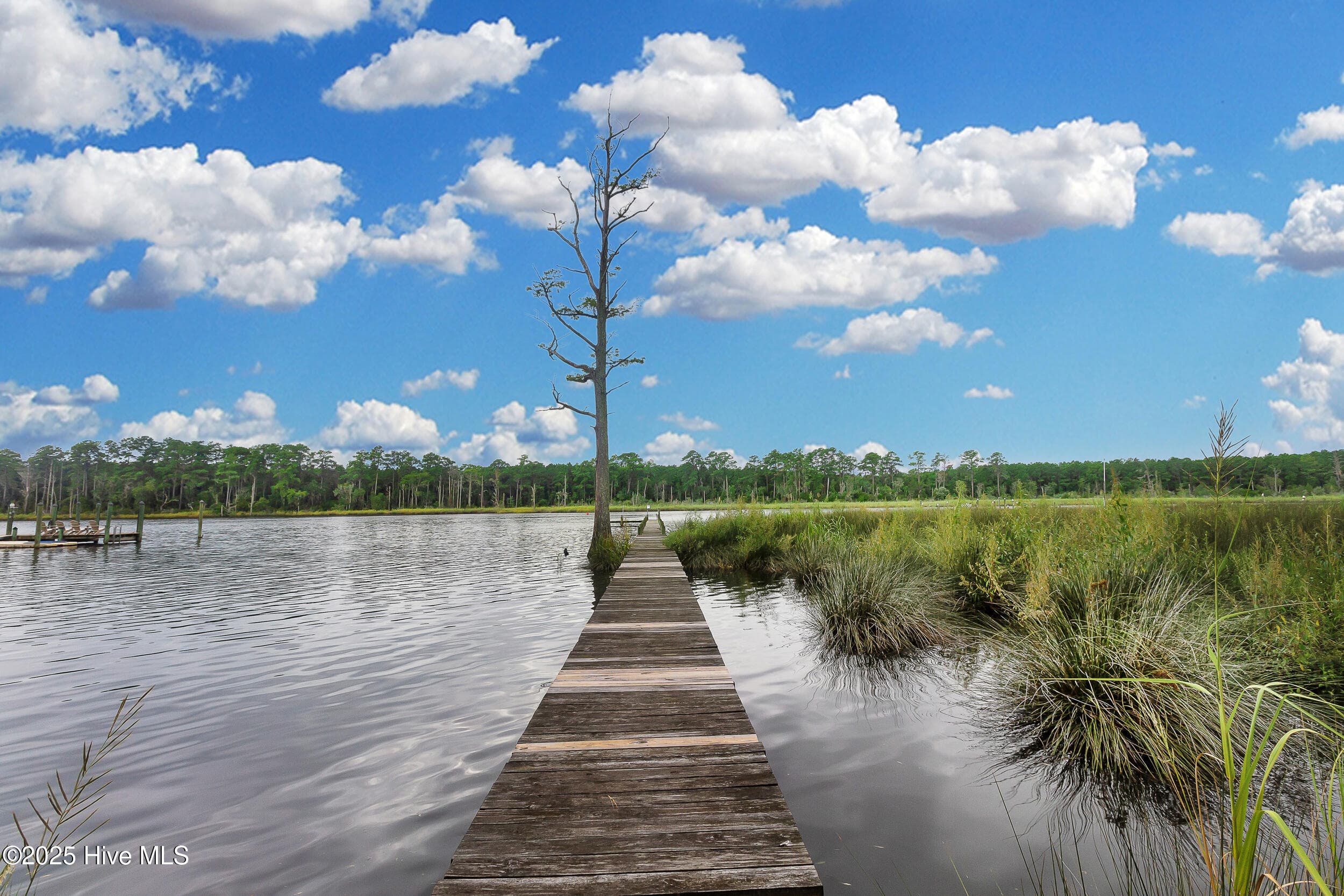 Front of 5302 127 Trade Winds Road, New Bern, NC 28560
