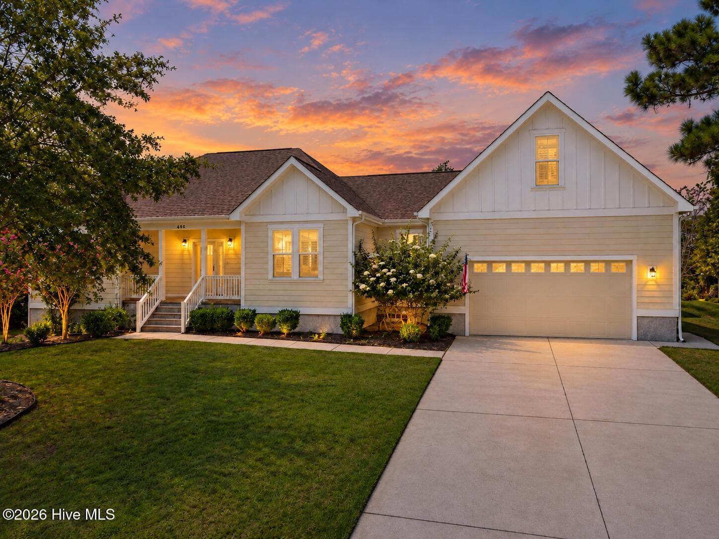 Front of 400 S Kingfisher Lane S, Hampstead, NC 28443