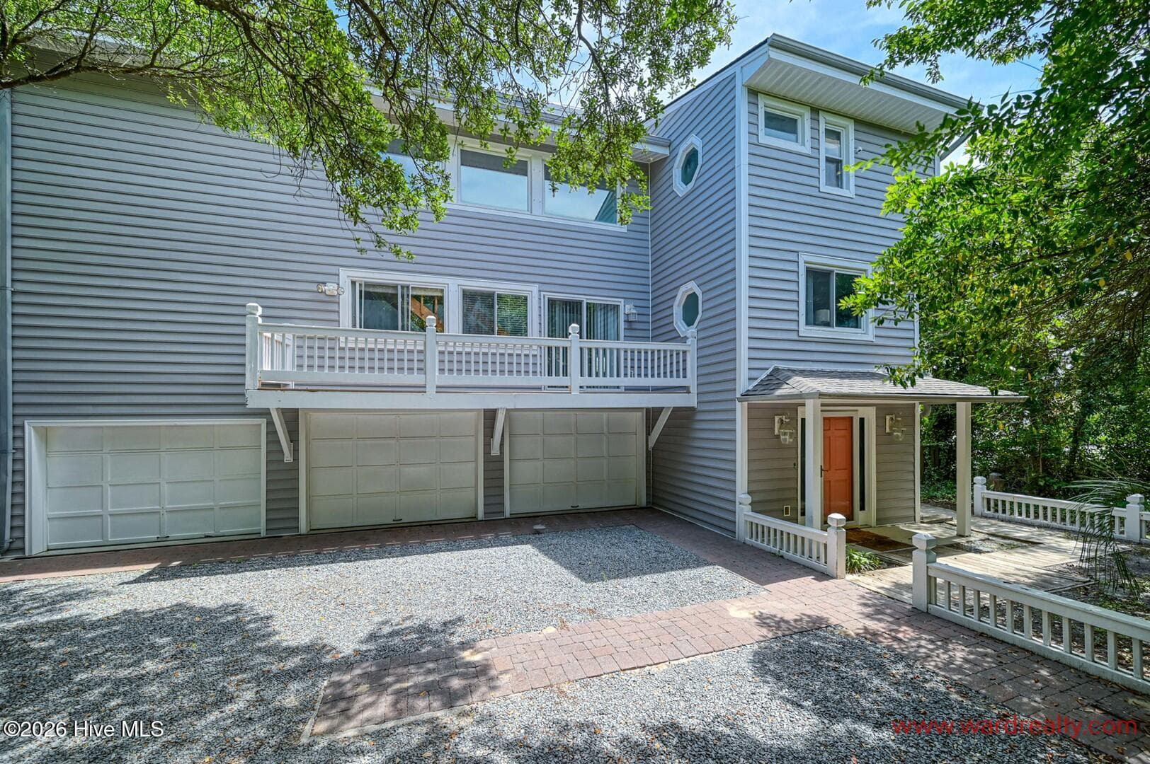 Exterior of 126 Channel Bend, Surf City, NC 28445