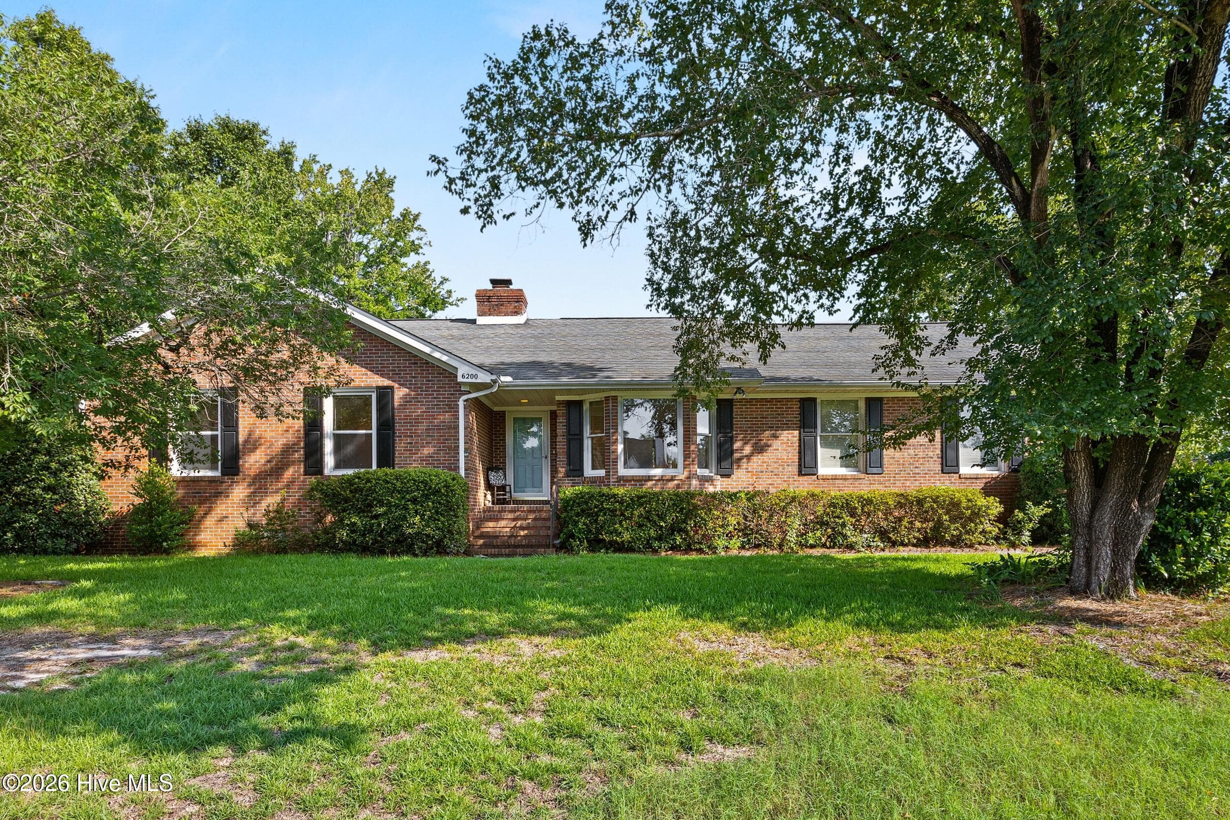 Front of 6200 Strawfield Drive, Wilmington, NC 28405