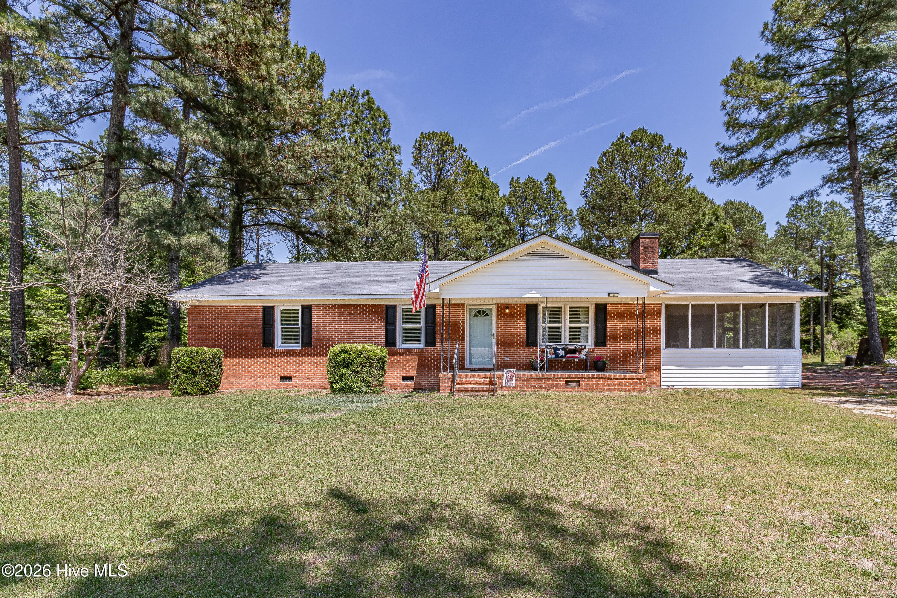 Front of 989 Garner Chapel Road, Mount Olive, NC 28365