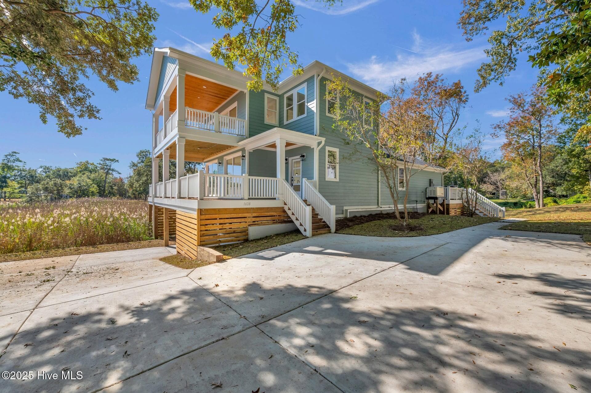 Front of 1628 Sunrise Lane, Wilmington, NC 28409