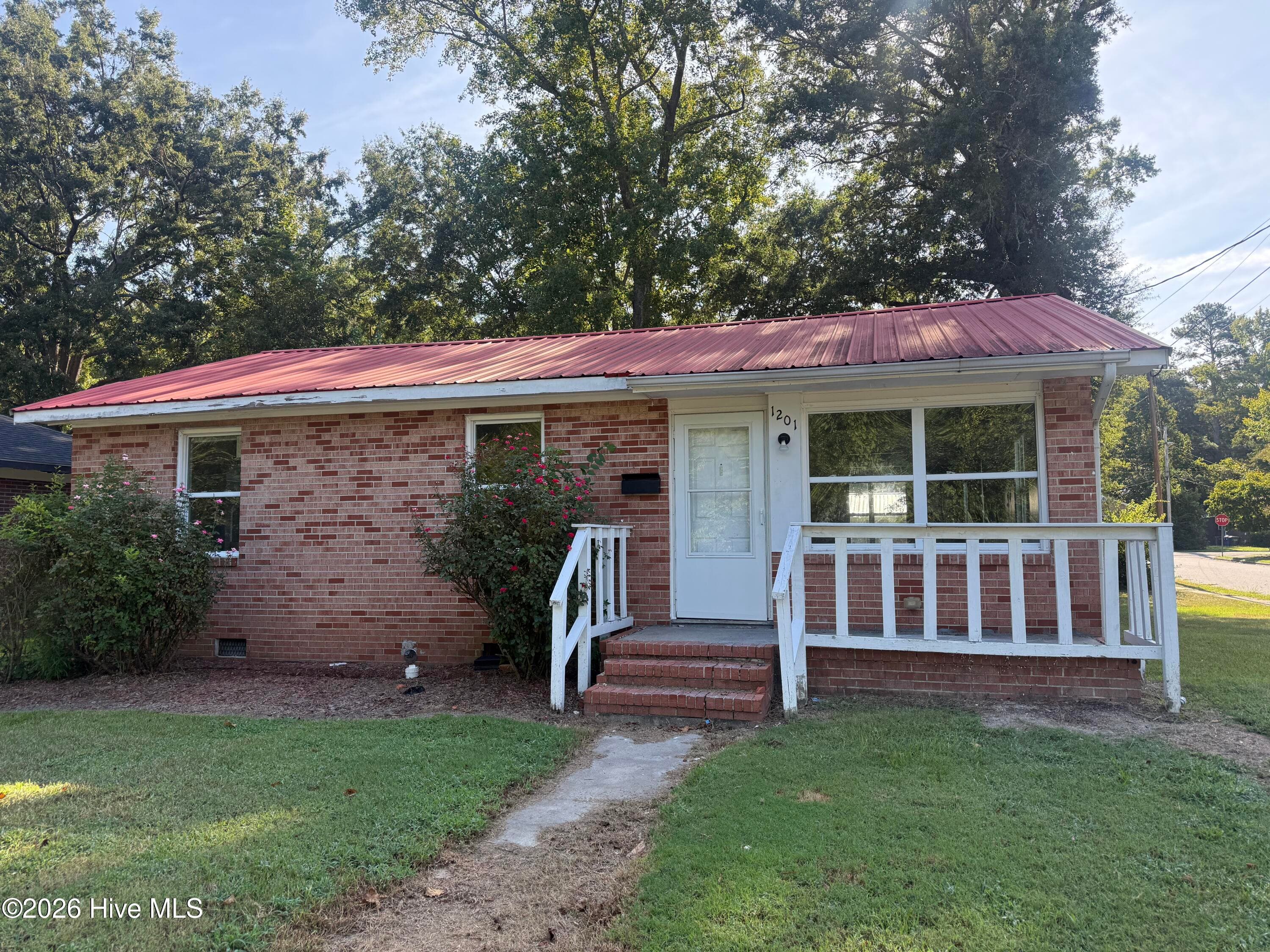 Front of 1201 Sycamore Road, Kinston, NC 28501