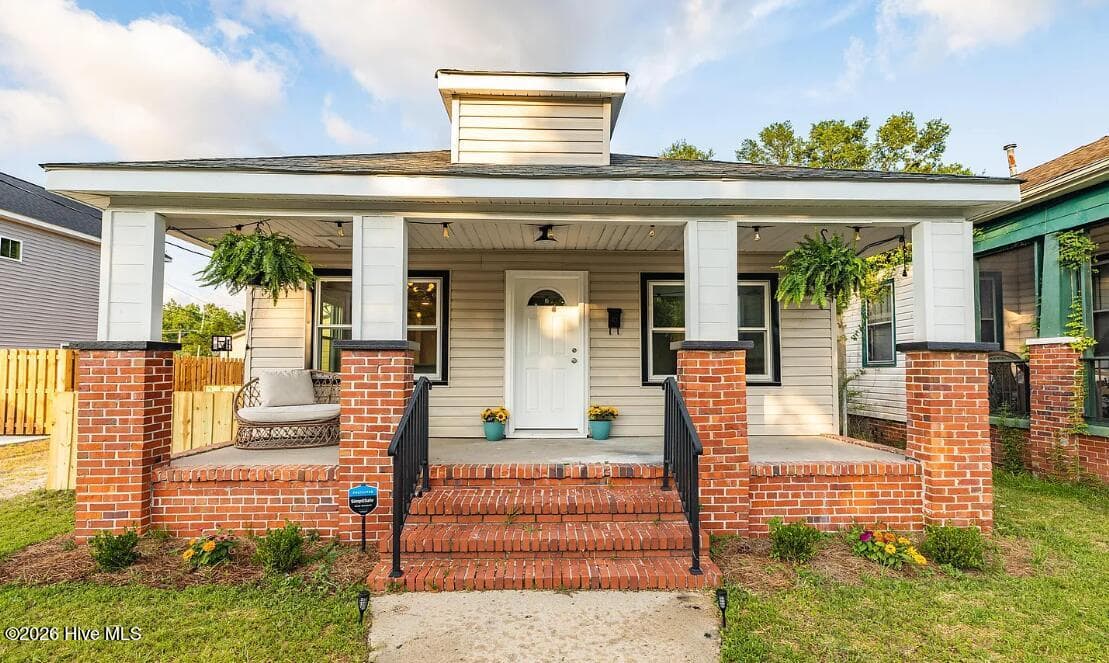 Front of 1109 S 9th Street, Wilmington, NC 28401