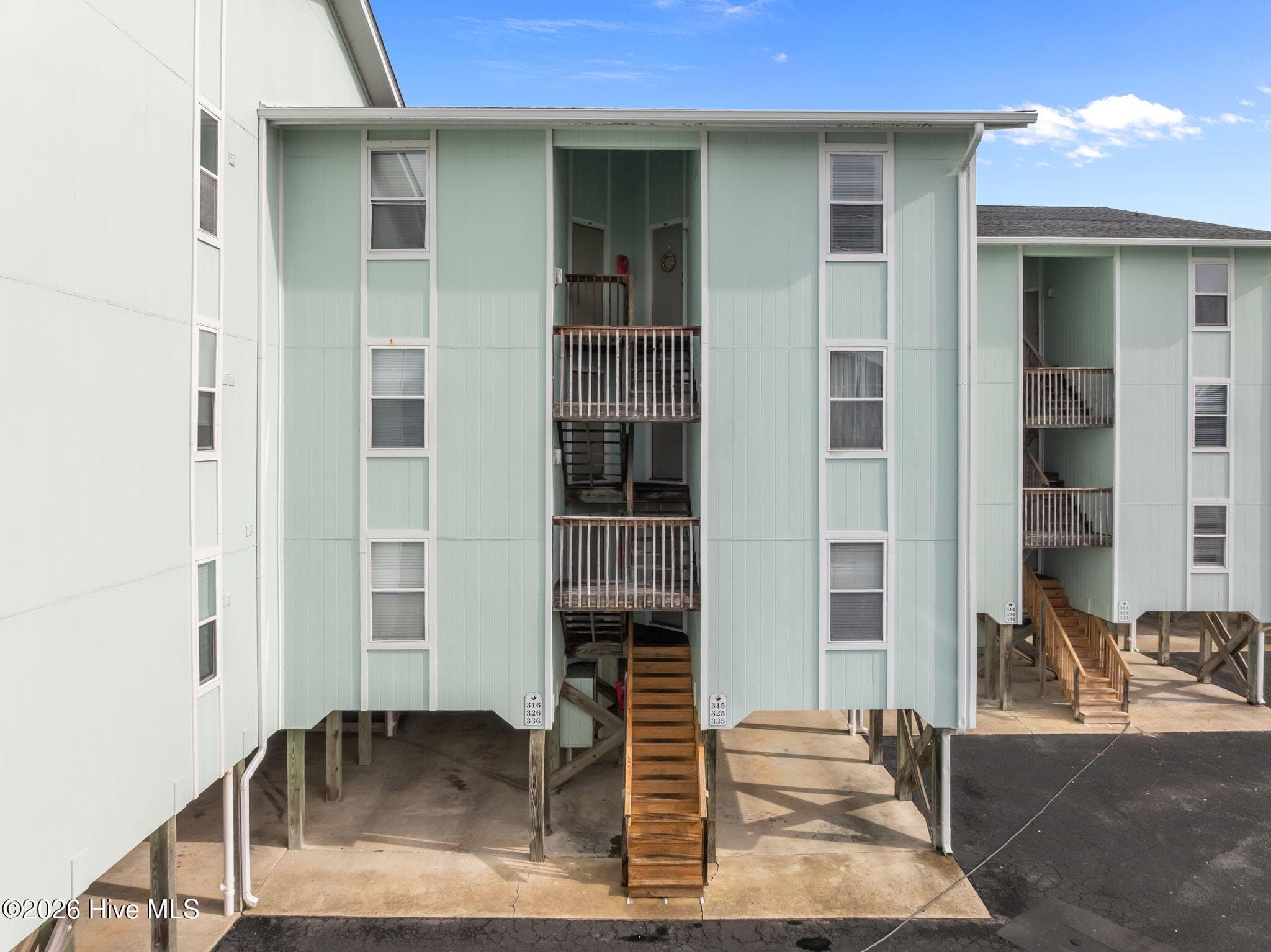 Exterior of 918 N New River Drive 314, Surf City, NC 28445