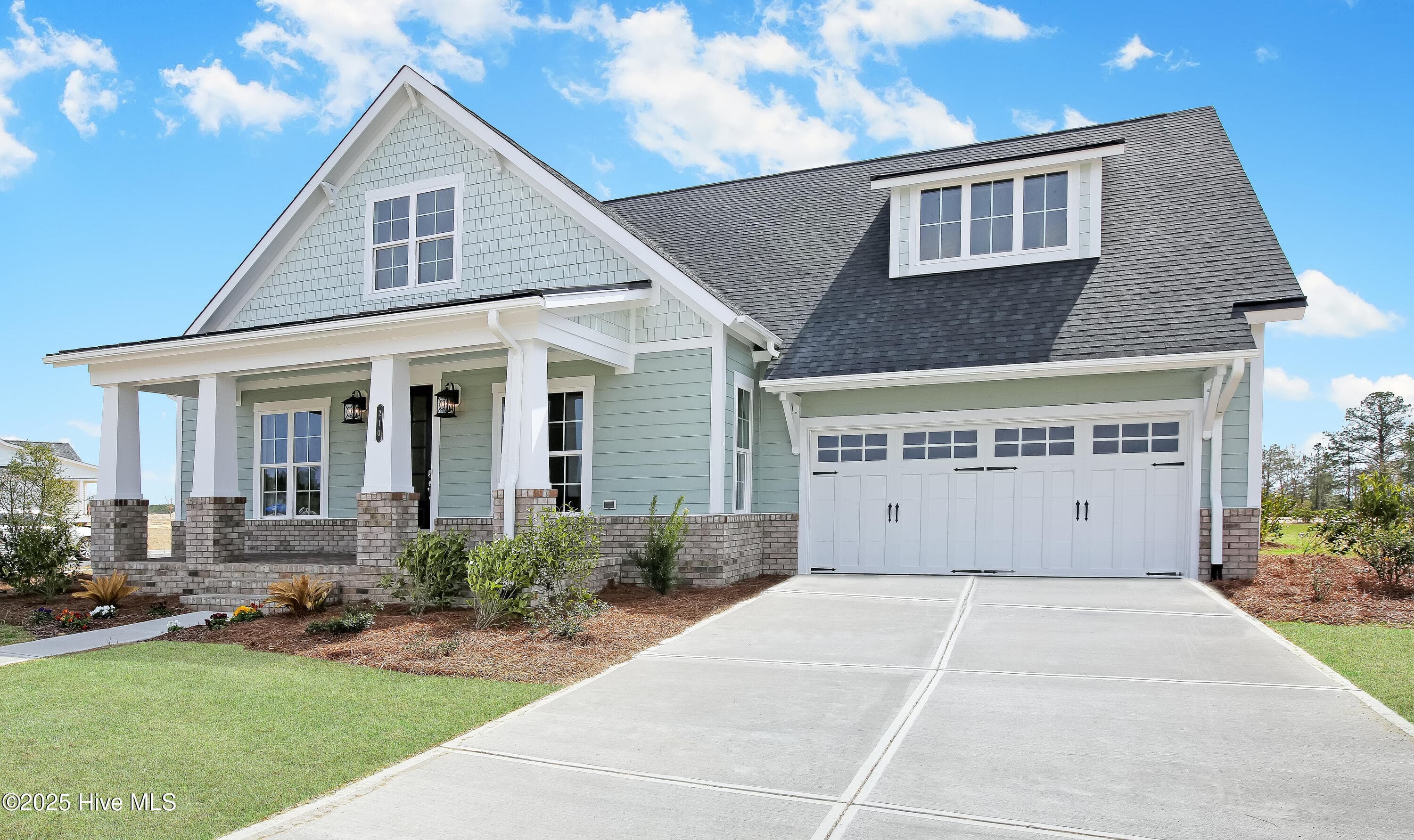 Front of 601 Caisson Run, Wilmington, NC 28412
