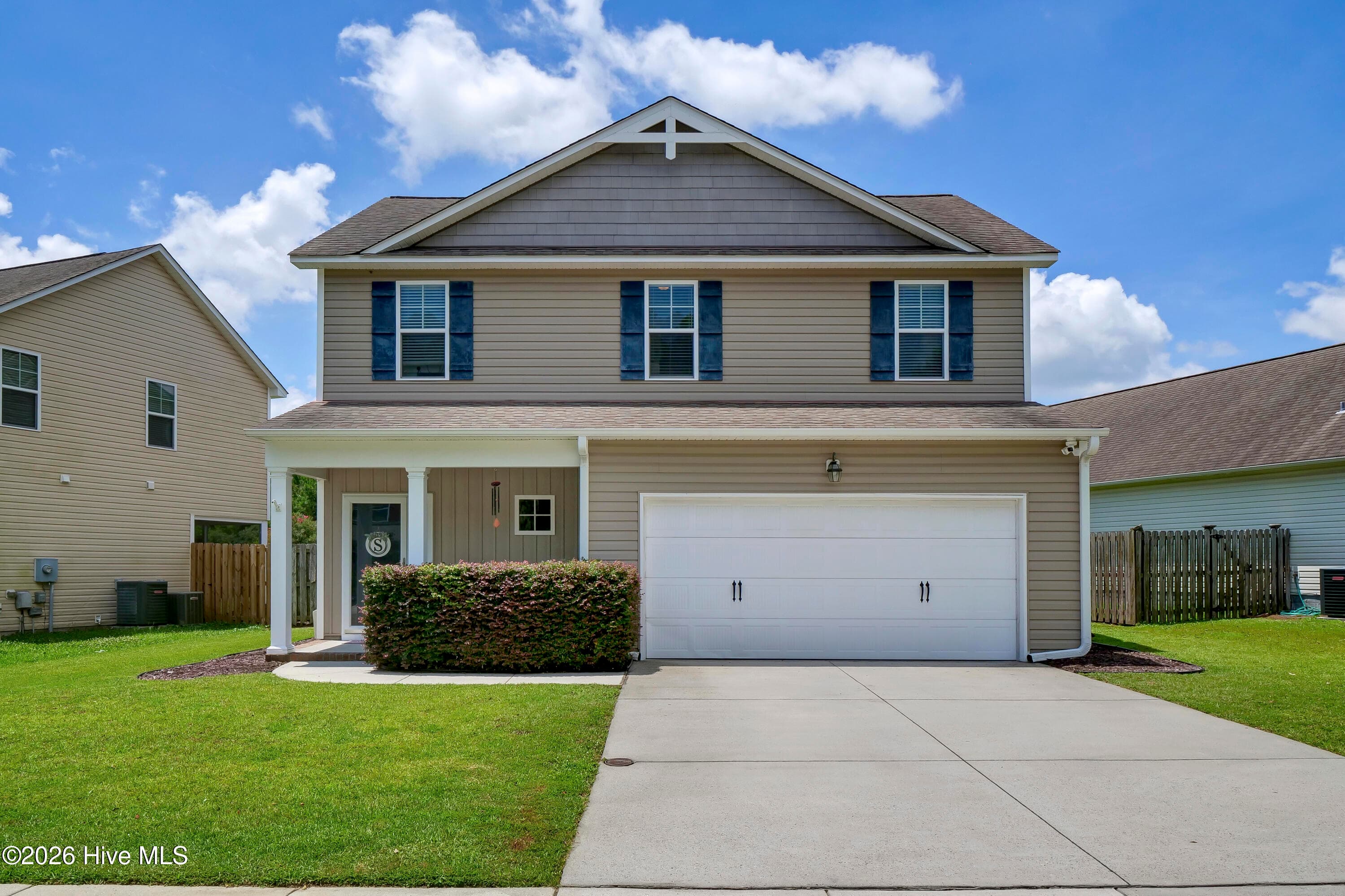 Front of 1528 Stones Edge Loop, Wilmington, NC 28405