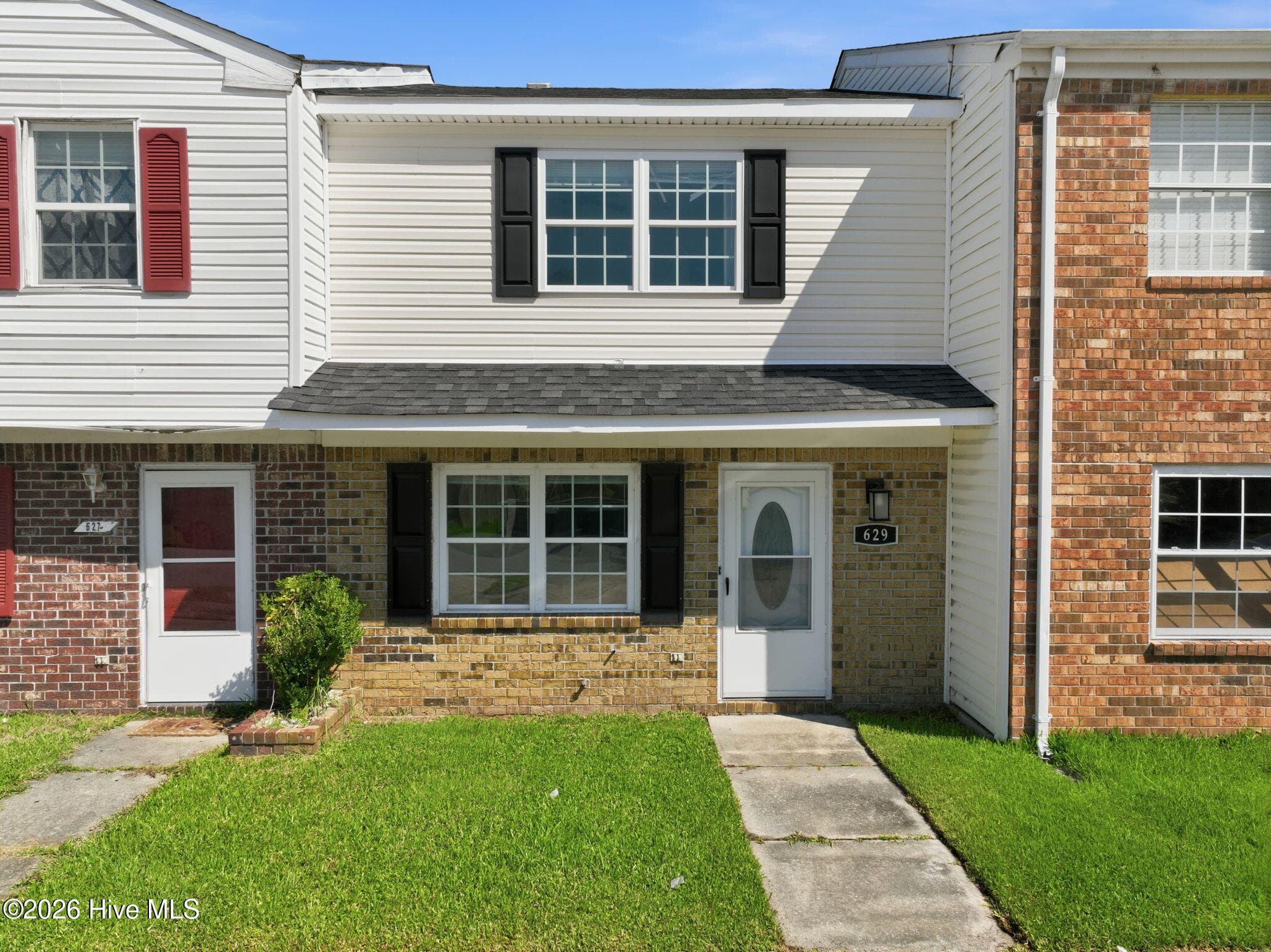 Front of 629 Myrtlewood Circle, Jacksonville, NC 28546