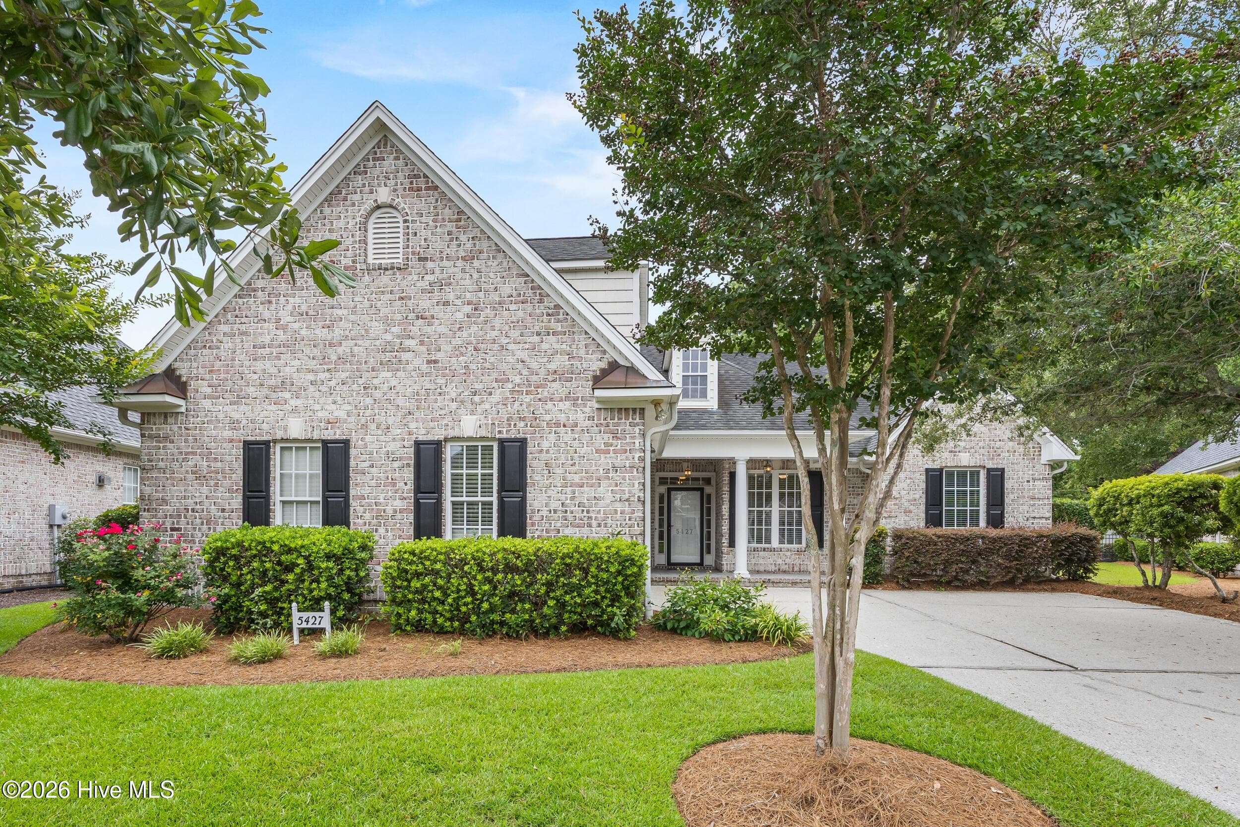 Front of 5427 Reserve Drive, Wilmington, NC 28409