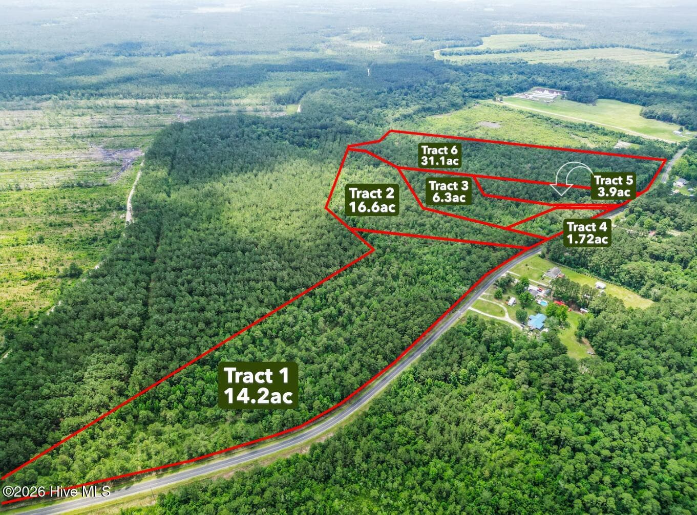 Front of 14ac Davis Road, Richlands, NC 28574