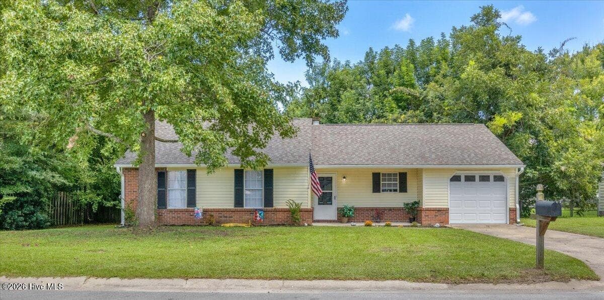 Front of 507 Crissy Drive, Jacksonville, NC 28540