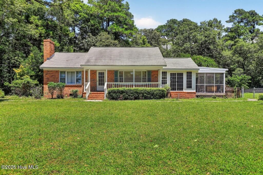 Front of 6960 Us 70 Highway W, New Bern, NC 28560