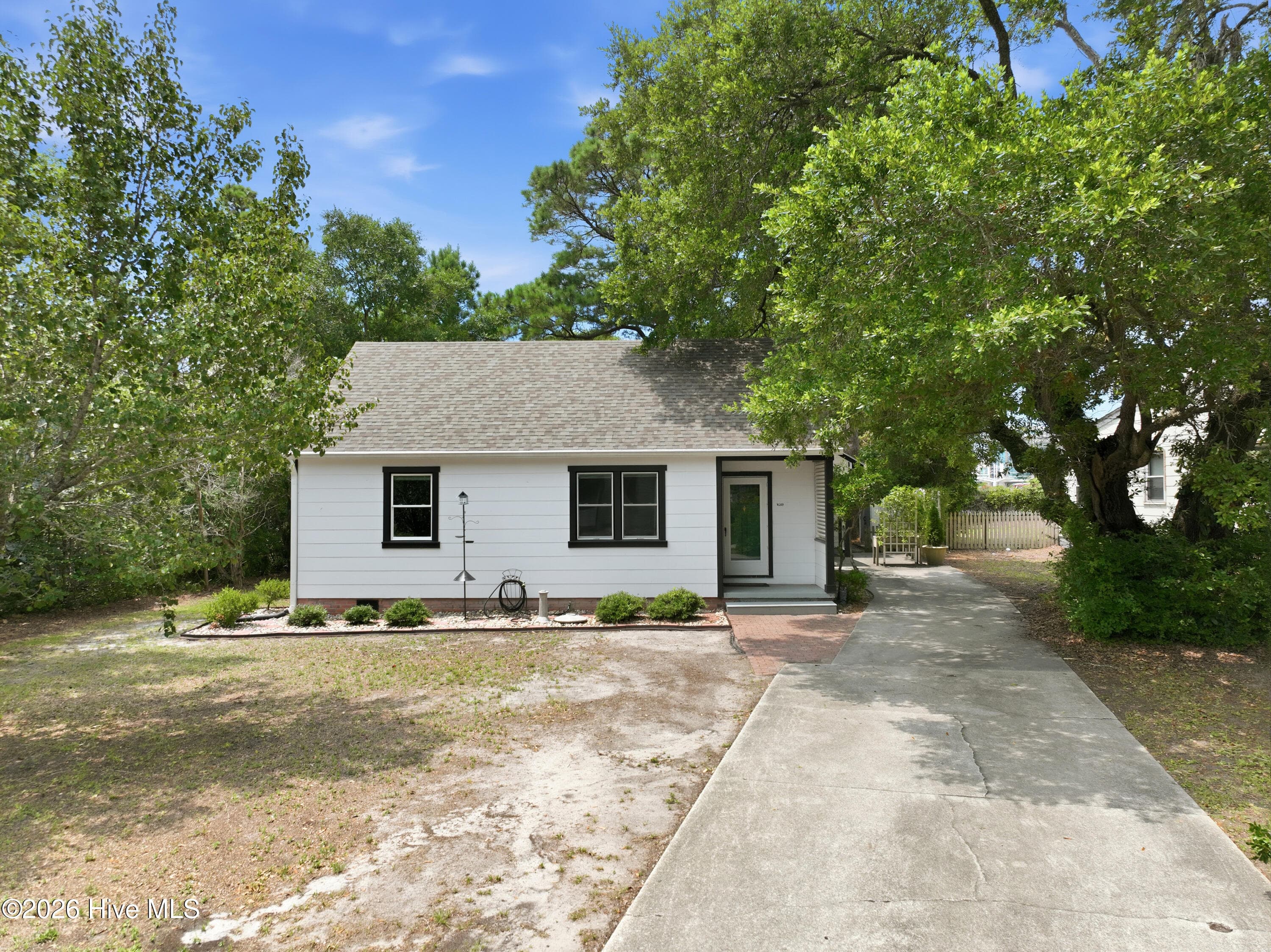 Exterior of 109 Noyes Avenue, Morehead City, NC 28557