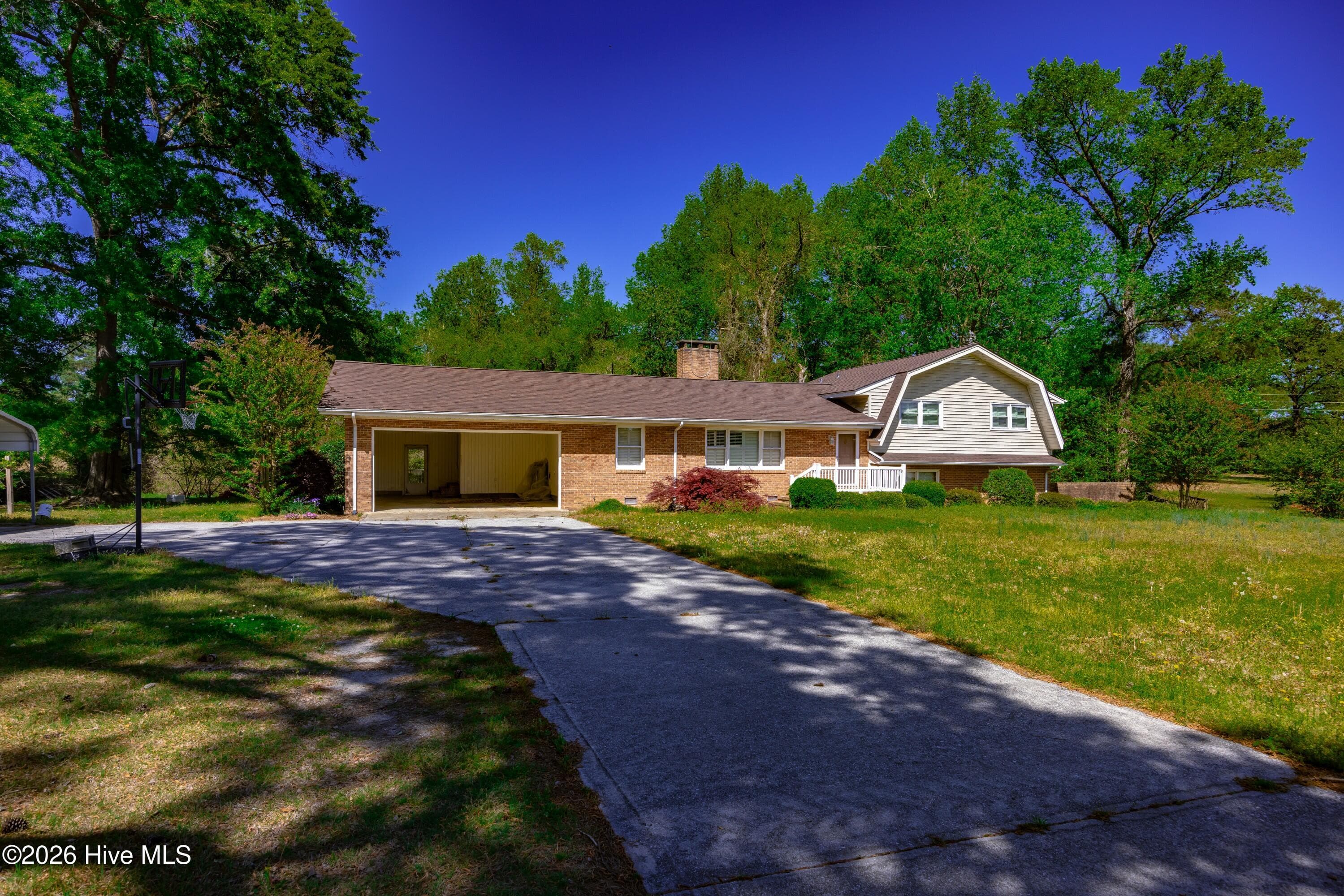 Front of 190 Halls Pond Road, Rose Hill, NC 28458