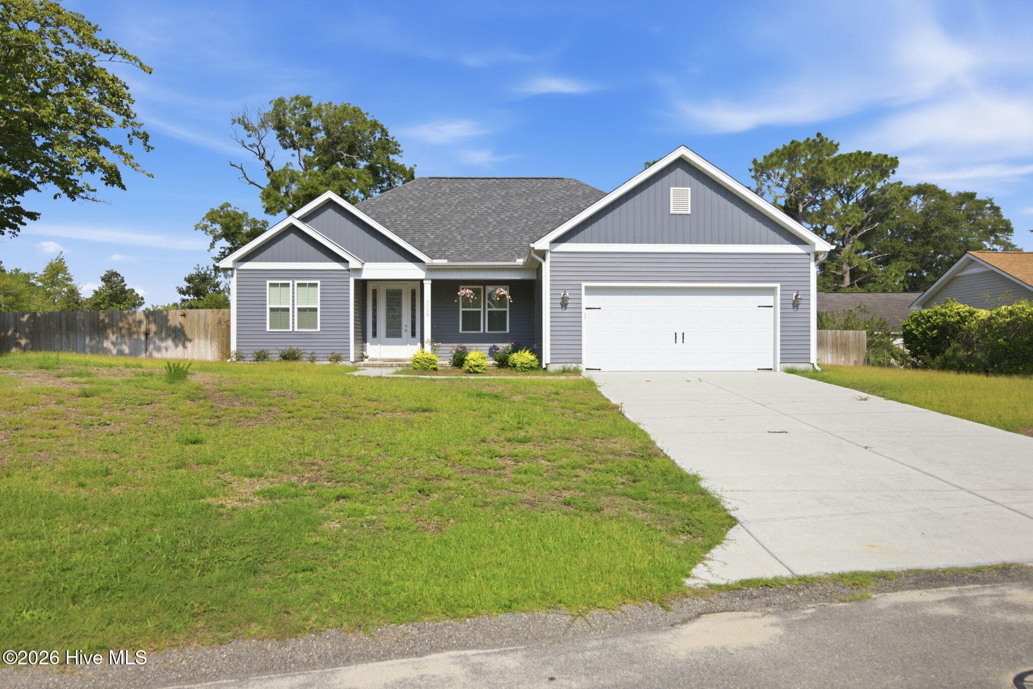 Front of 4950 Red Heart Drive, Wilmington, NC 28412