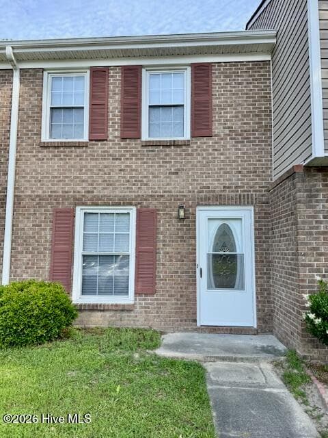 Front of 141 King George Court, Jacksonville, NC 28546