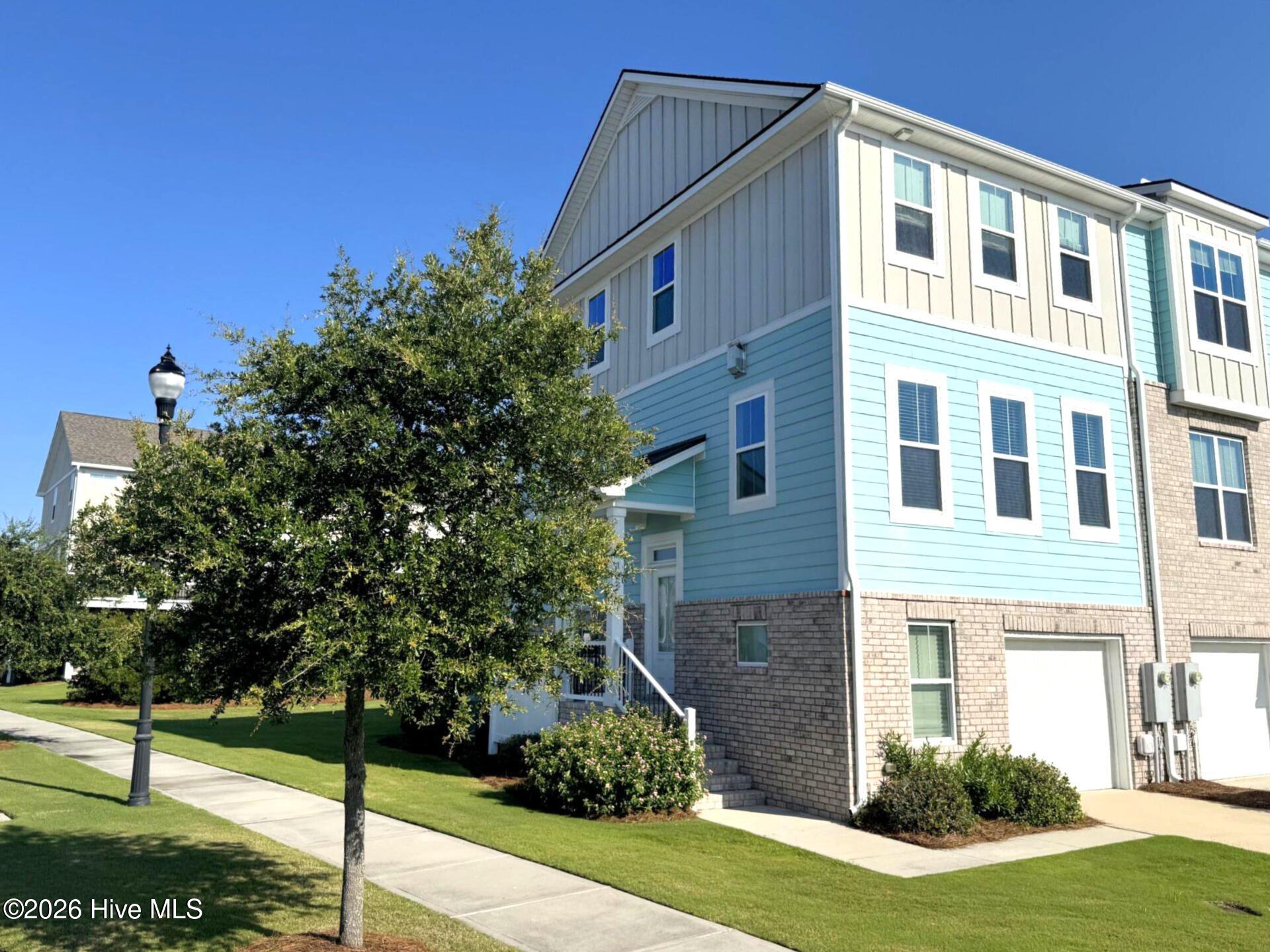 Front of 123 Whimbrel Way, Beaufort, NC 28516