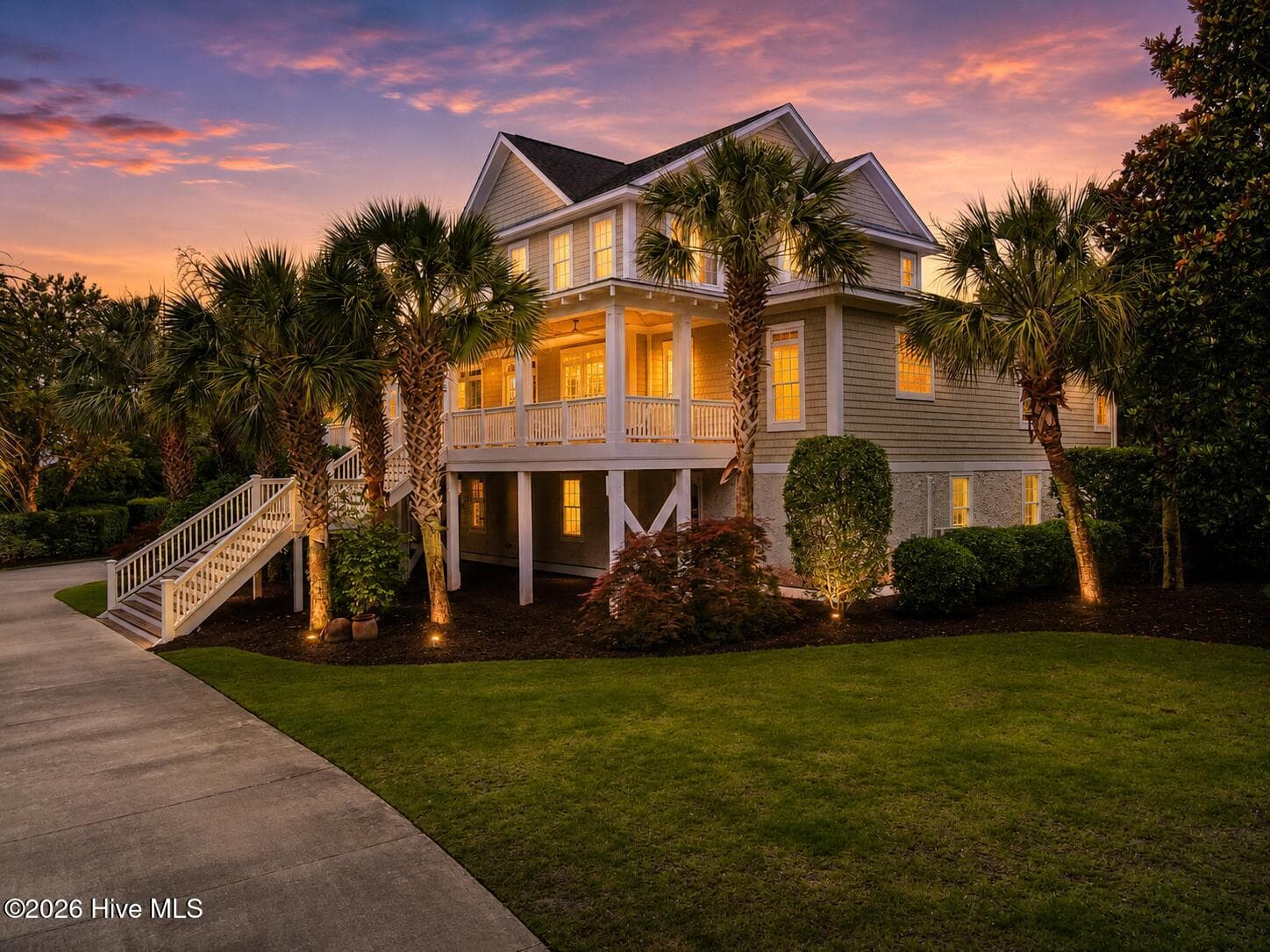 Front of 6266 Ingleside Drive, Wilmington, NC 28409