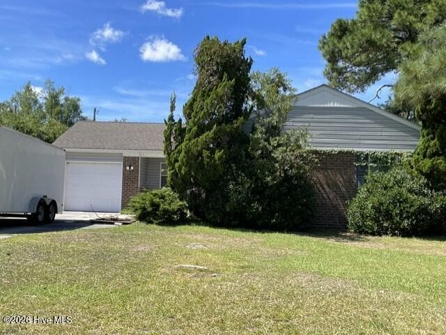 Front of 409 Scot Drive, Newport, NC 28570