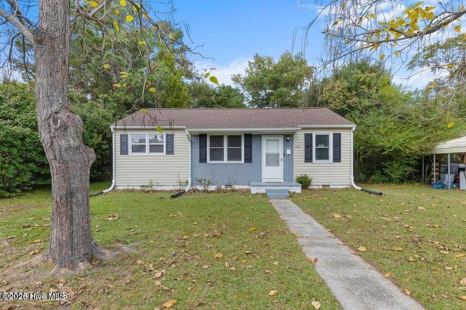 Front of 121 Bryan Street, Jacksonville, NC 28540