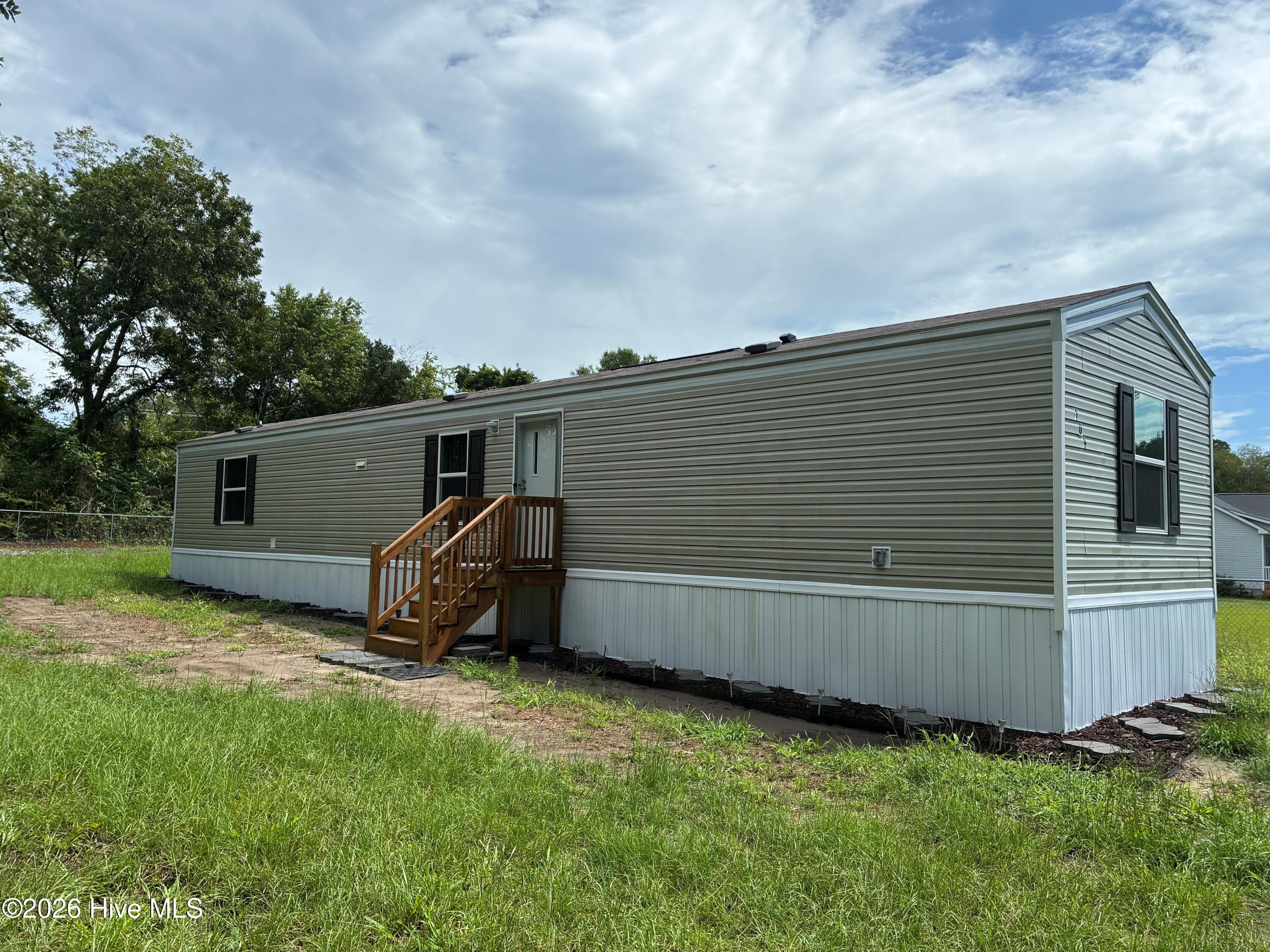 Exterior of 109 Wendy Hill Lane, Sneads Ferry, NC 28460