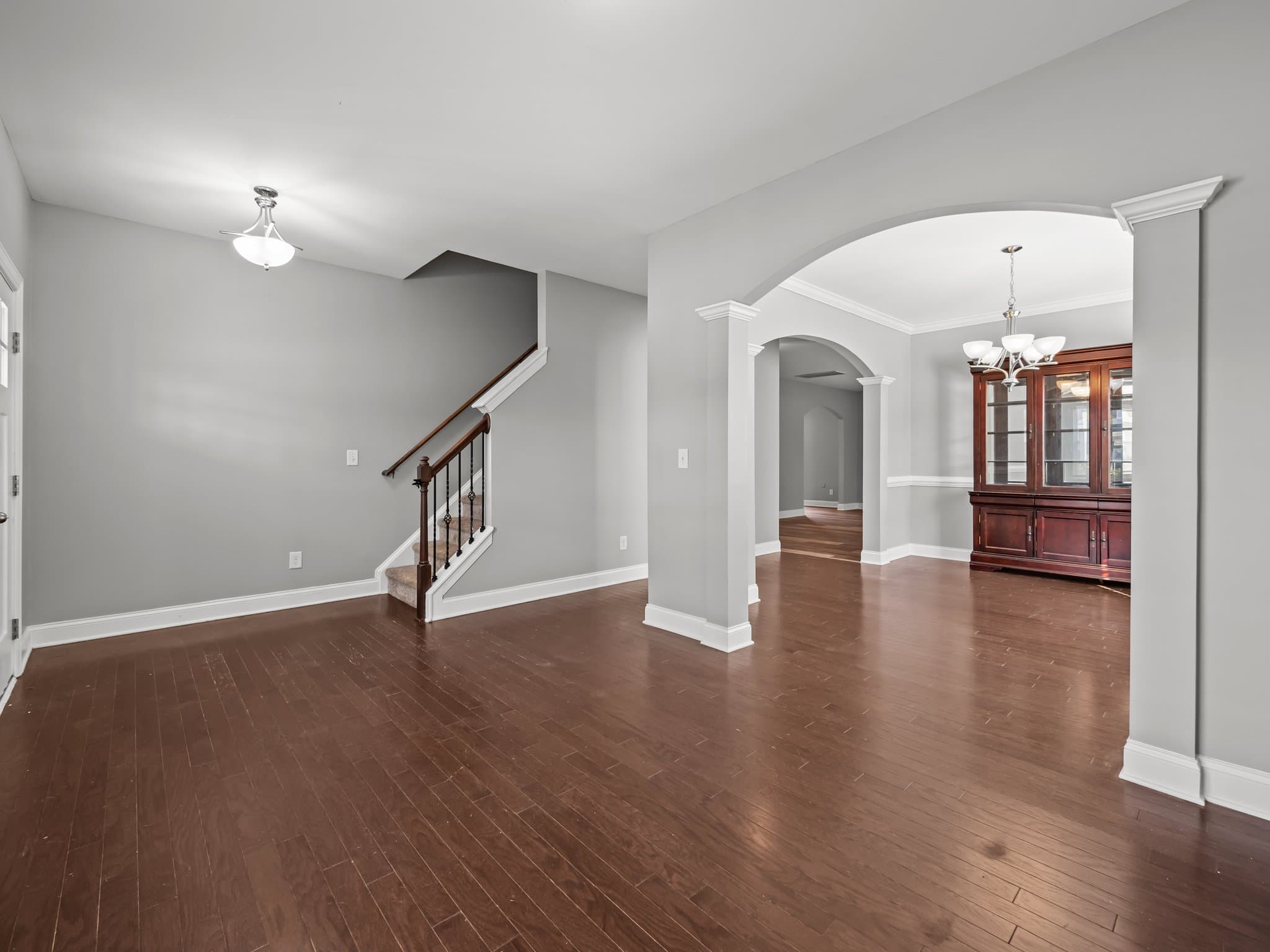 How Can I Choose a Real Estate Agent With the Best Online Reviews?